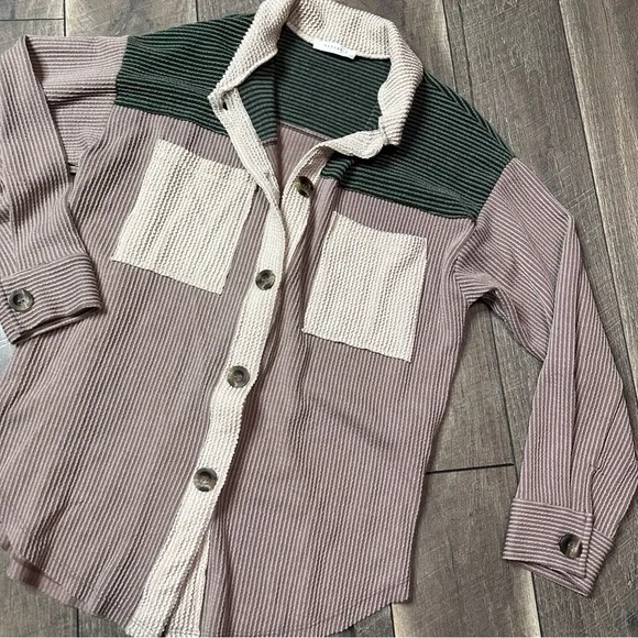 Reborn J Colorblock Button Down - Picture 2 of 7